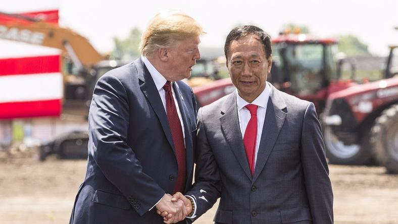 【虎嗅早报】鸿海精密证实富士康将在美国裁员;胡海泉深夜发文:羽泉要以如此不堪的方式收场?